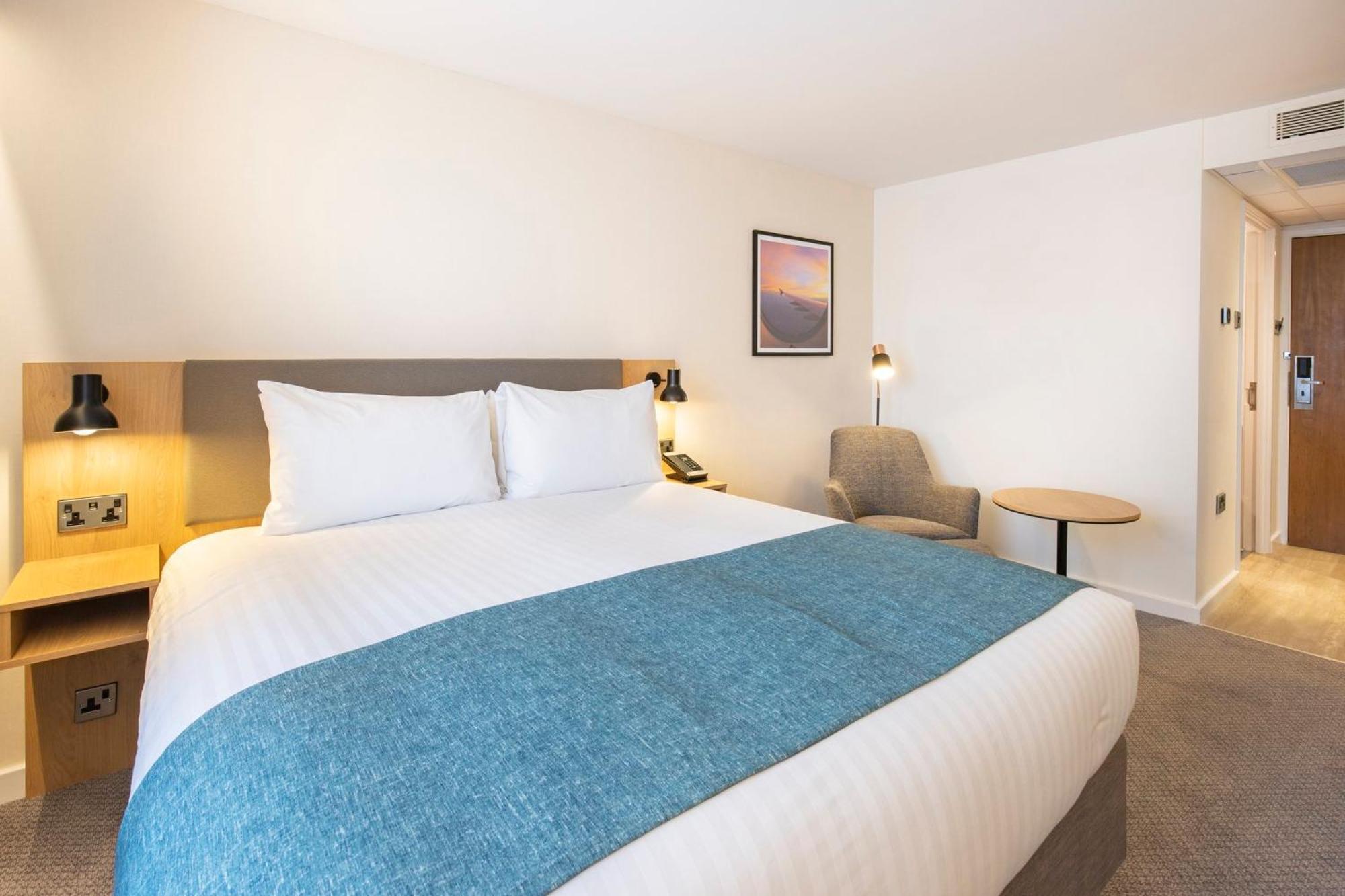 Bristol Airport By Ihg Hotel Redhill (Somerset)