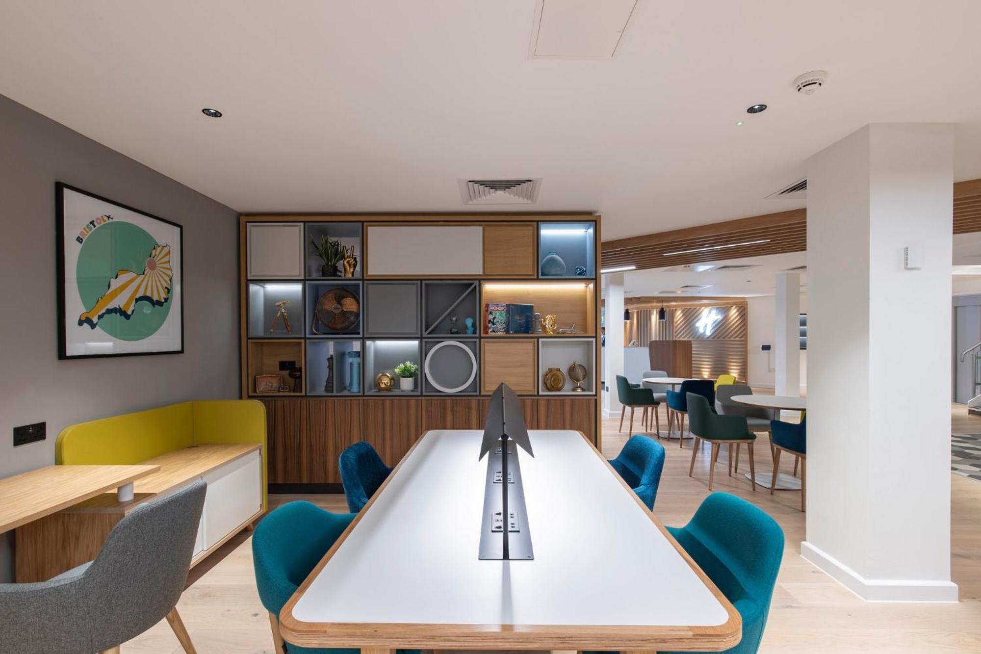 Hotel Bristol Airport By Ihg