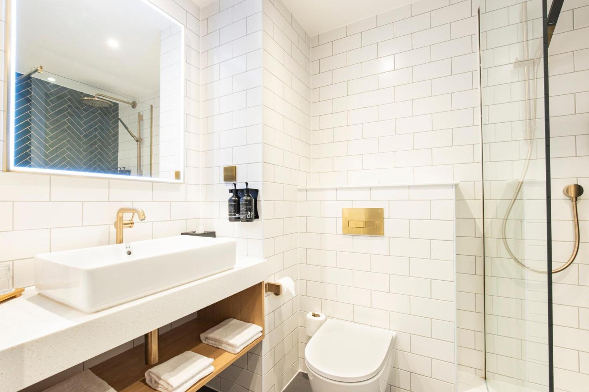 Hotel Bristol Airport By Ihg Redhill (Somerset)