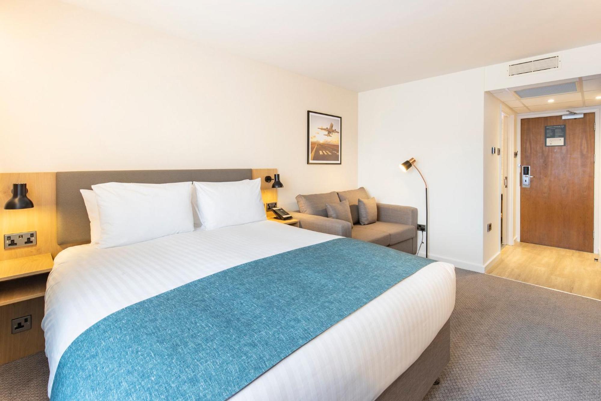 Bristol Airport By Ihg Hotel Redhill (Somerset)