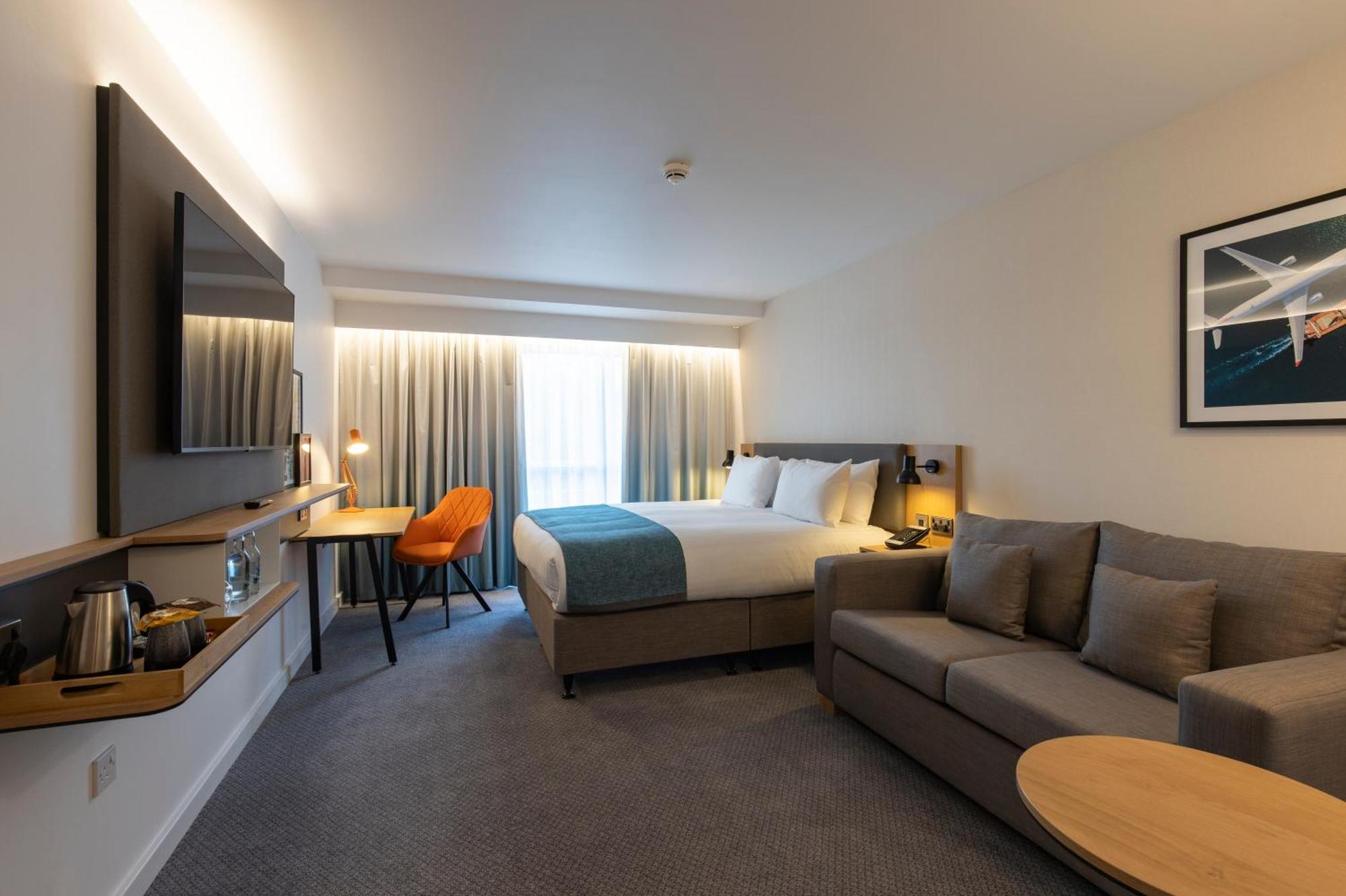 Bristol Airport By Ihg Hotel 4*