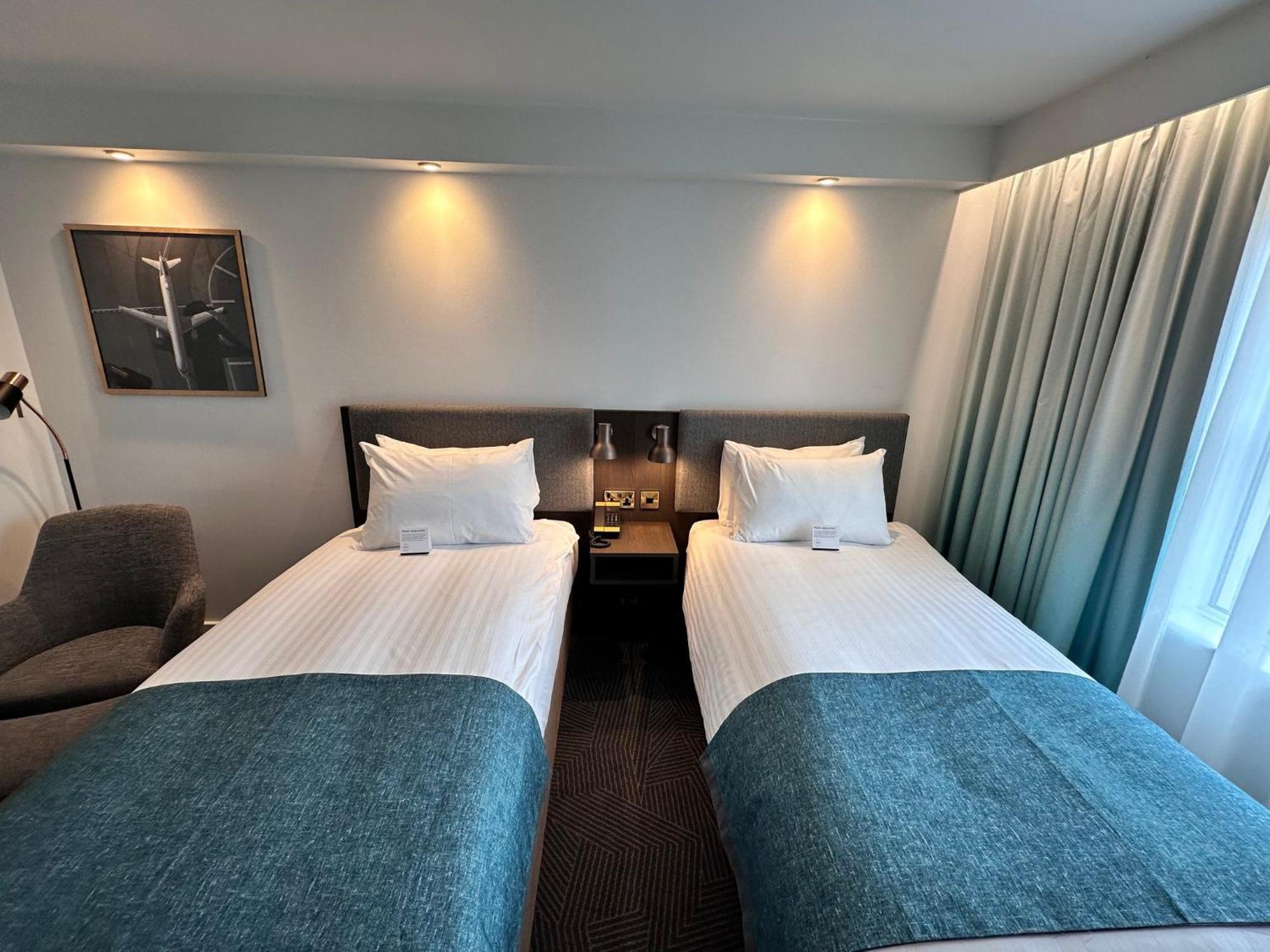Hotel Bristol Airport By Ihg 4*