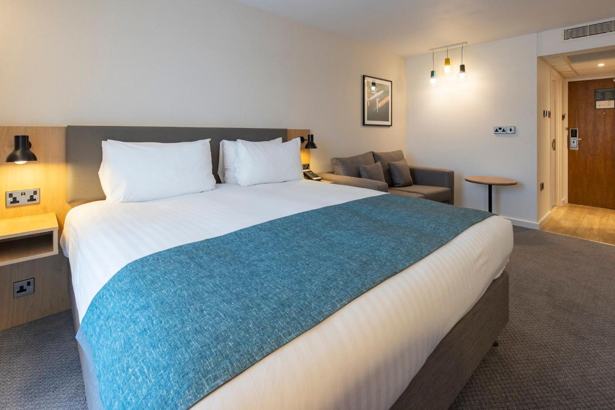 Bristol Airport By Ihg 4* Redhill (Somerset)