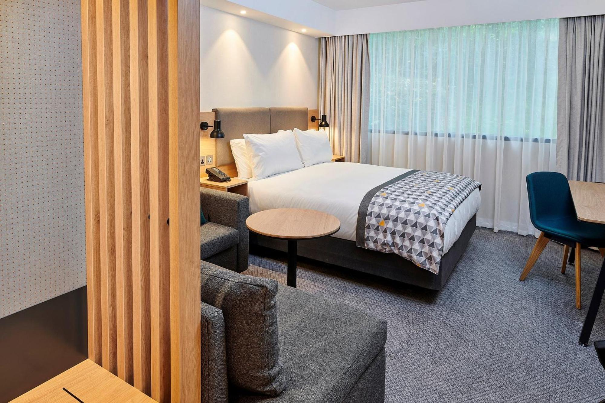 Bristol Airport By Ihg Hotel 4*