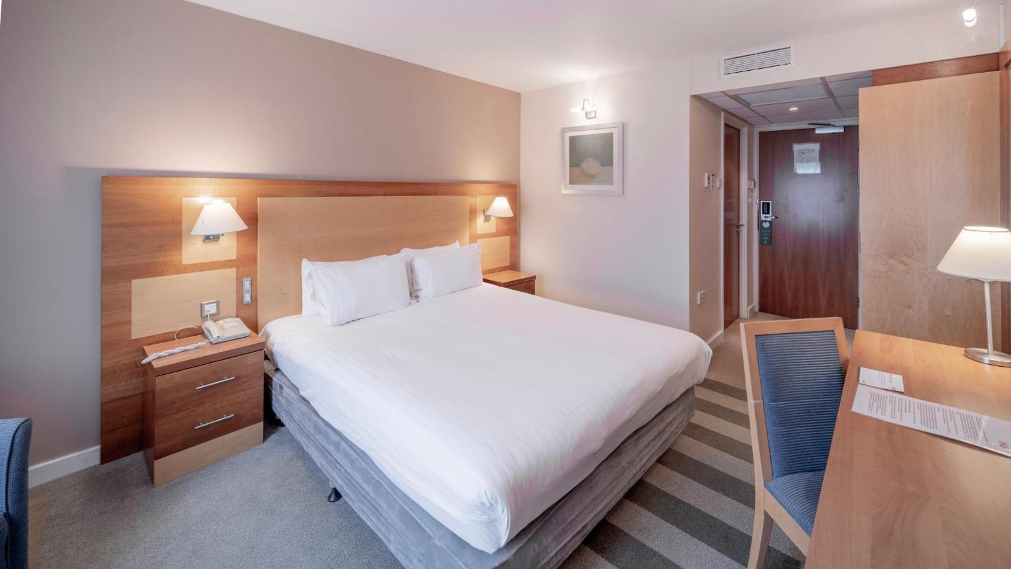 Bristol Airport By Ihg Hotel Redhill (Somerset)