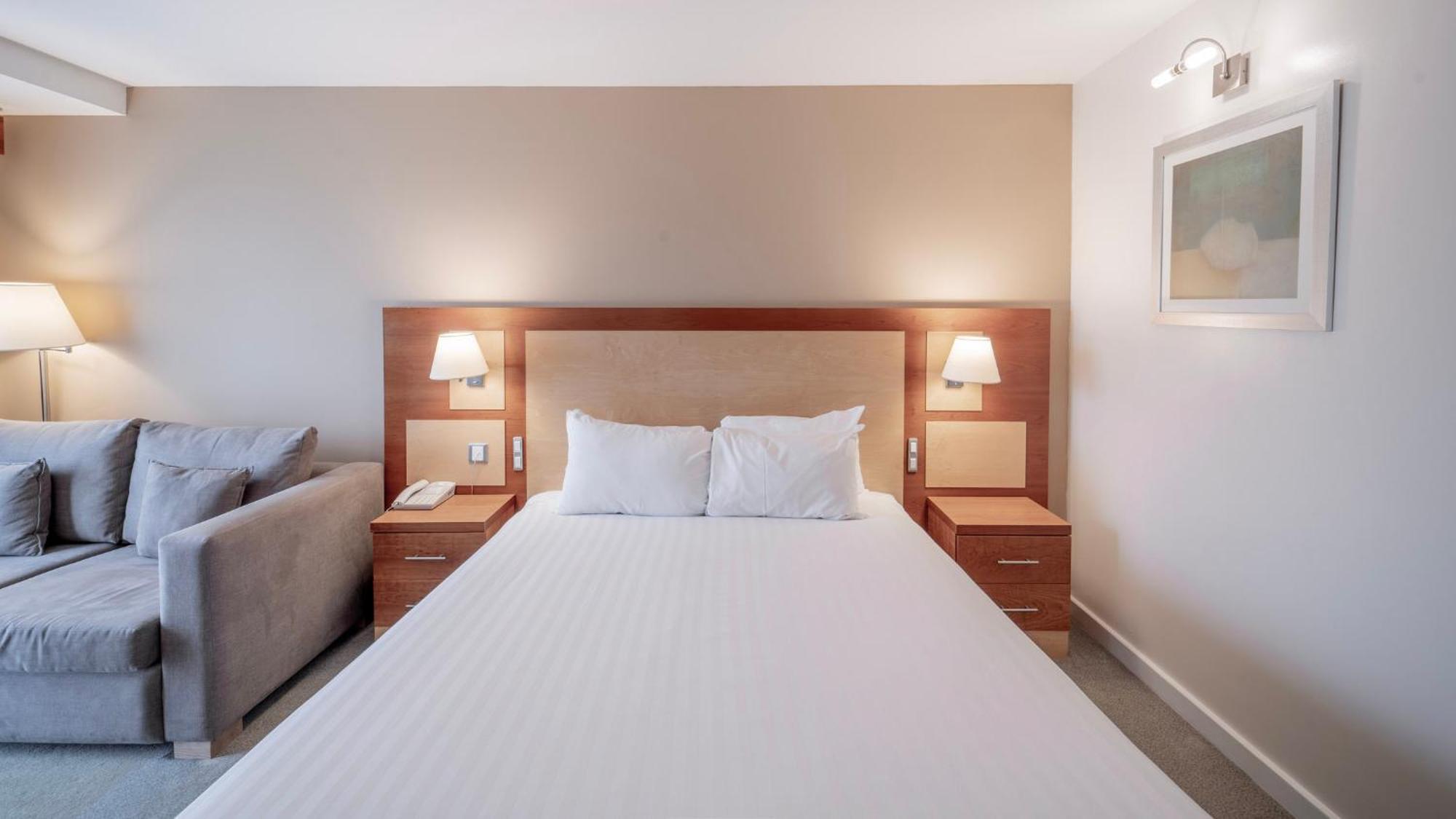 Bristol Airport By Ihg Hotel
