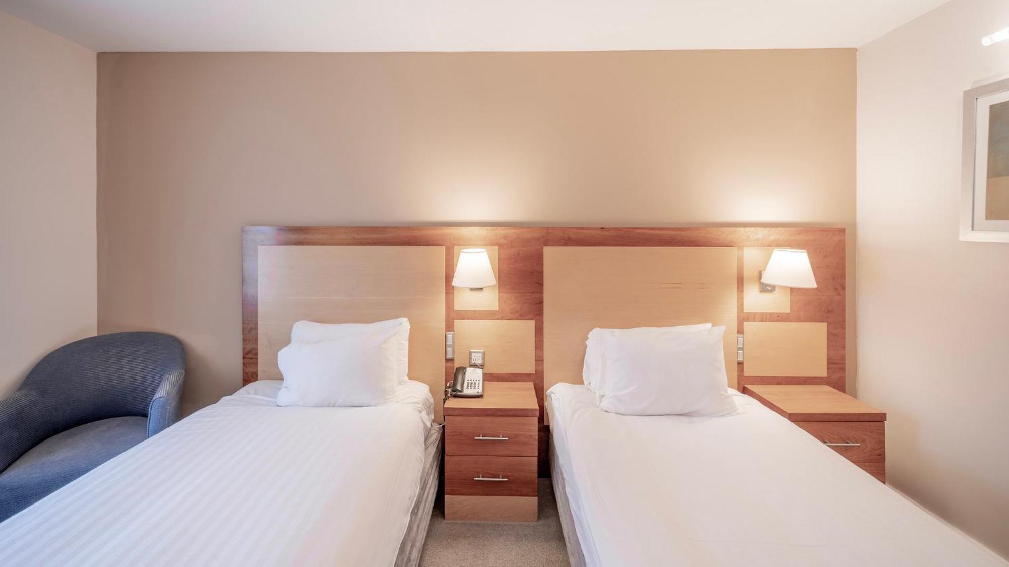 Bristol Airport By Ihg Hotel 4*